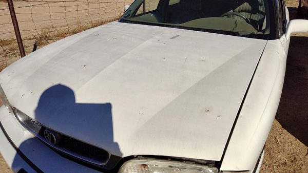 1994 Pontiac Bonneville Hood White — photo 1
