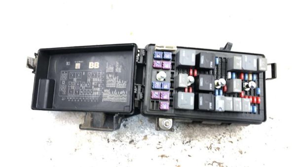 2006-2009 Buick Lacrosse Engine Fuse Box Power Distribution Panel Oem 25790580 — photo 8