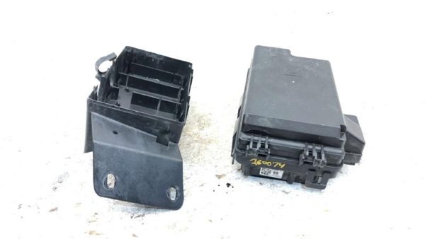 2006-2009 Buick Lacrosse Engine Fuse Box Power Distribution Panel Oem 25790580 — photo 4