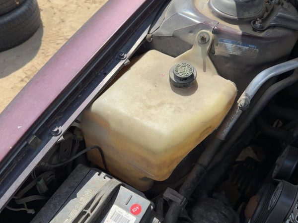 91-99 Olds Eighty Eight Coolant Reservoir Radiator Overflow Tank Bottle Oem 3.8L — photo 2