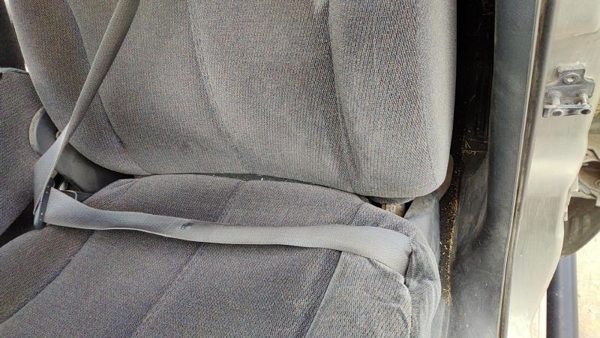 2002 GMC Sierra 2500 HD Front Seat Belt Graphite 12D 88956000 — photo 3
