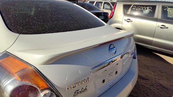 2007-2012 Nissan Altima Rear Spoiler Back Wing Oem White Qx3 96030Ja11e — photo 5