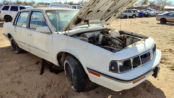 1987 Oldsmobile Cutlass Ciera — vehicle photo 6