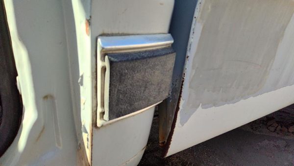 1981-1993 Dodge D350 Driver Left Rear Lower Moulding On Cab Corner Oem — photo 2