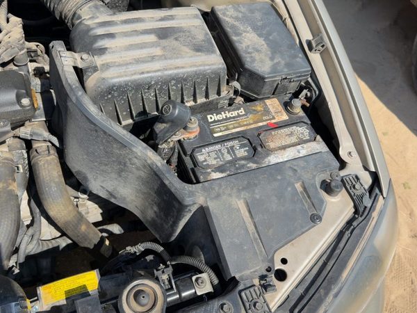 2001-2006 Hyundai Elantra Complete Battery Box Mount Tray With Hold Down Oem — photo 2