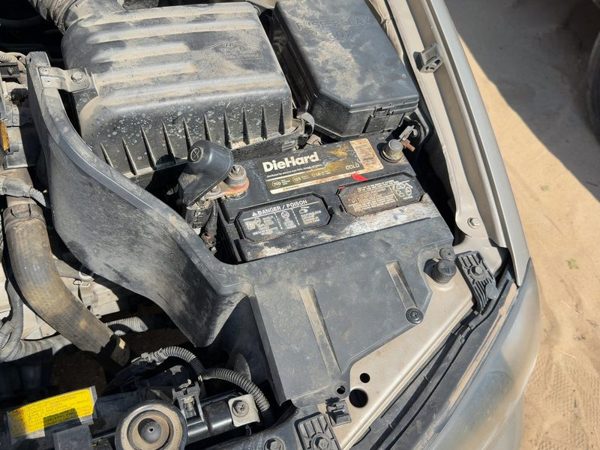 2001-2006 Hyundai Elantra Complete Battery Box Mount Tray With Hold Down Oem — photo 3