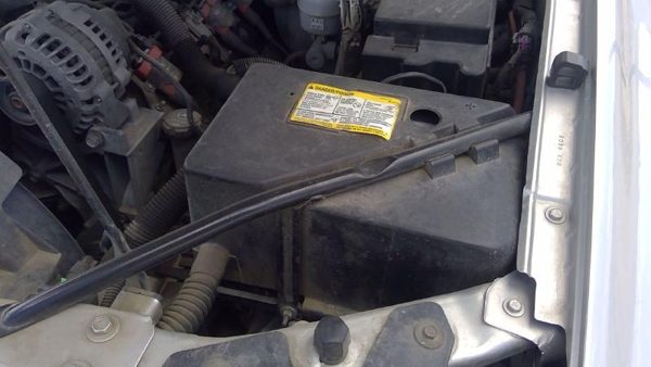 2004-2007 Buick Rainier Complete Battery Box Mount Tray With Hold Down Oem 5.3L — photo 3