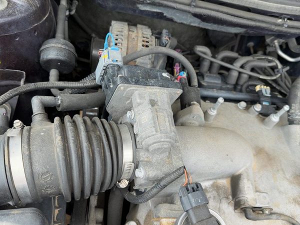 2005-2006 Chevy Equinox Throttle Body Valve Oem With Sensors 3.4L 12589308 — photo 5