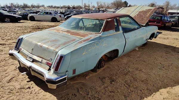 1975 Olds Cutlass — vehicle photo 6