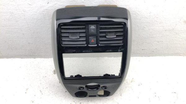 2014-2016 Nissan Versa Note Trim Bezel Around Radio Surround Dash Panel Oem — photo 5