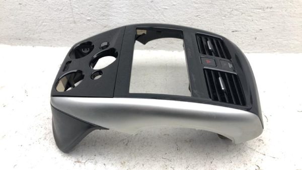 2014-2016 Nissan Versa Note Trim Bezel Around Radio Surround Dash Panel Oem — photo 8
