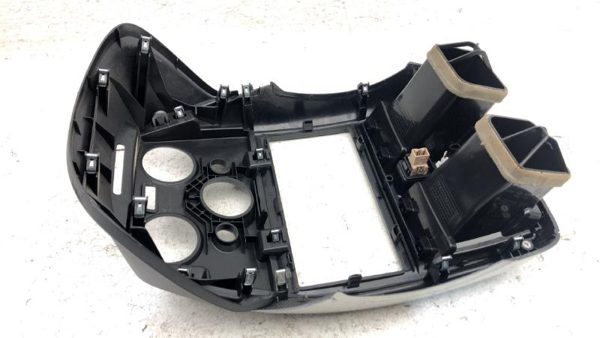 2014-2016 Nissan Versa Note Trim Bezel Around Radio Surround Dash Panel Oem — photo 11