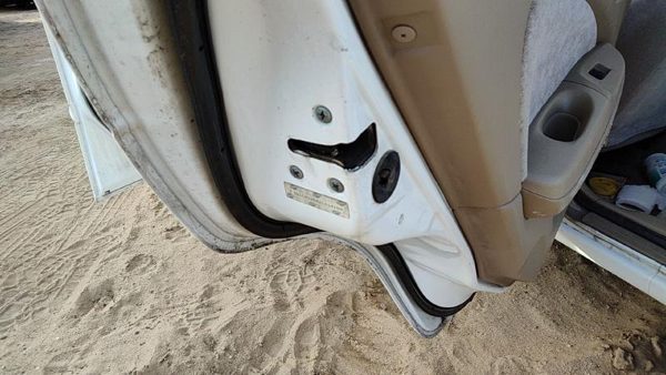 2000-2006 Nissan Sentra Driver Left Rear Door Latch With Rods/Cables Oem Back — photo 1