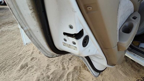 2000-2006 Nissan Sentra Driver Left Rear Door Latch With Rods/Cables Oem Back — photo 2