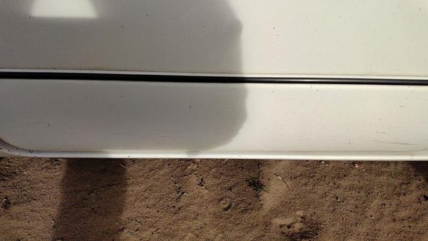 97-03 Regal Passenger Right Rear Lower Moulding From Door Back Trim White 16U — photo 4