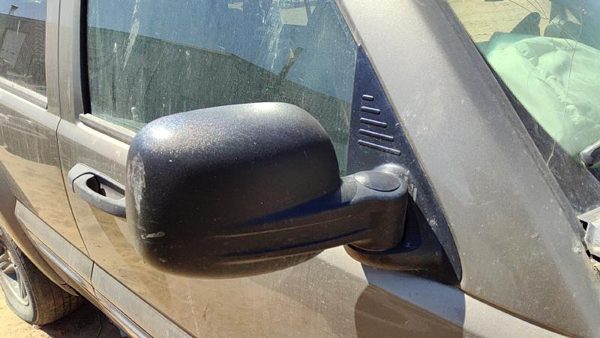 2002-2007 Jeep Liberty Passenger Right Power Side Mirror Door Mounted Oem — photo 2
