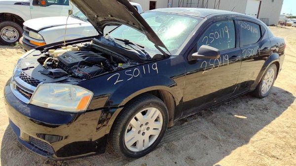 2014 Dodge Avenger — vehicle photo 3