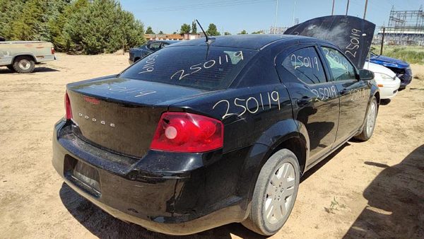2014 Dodge Avenger — vehicle photo 8