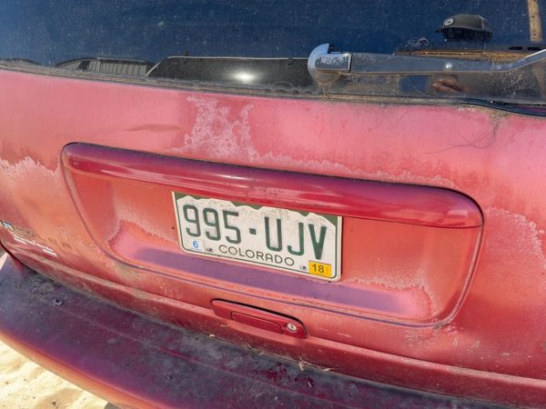 96-99 Town & Country License Plate Trim Panel Trunk 119" Wb Candy Apple Red Ph2 — photo 1