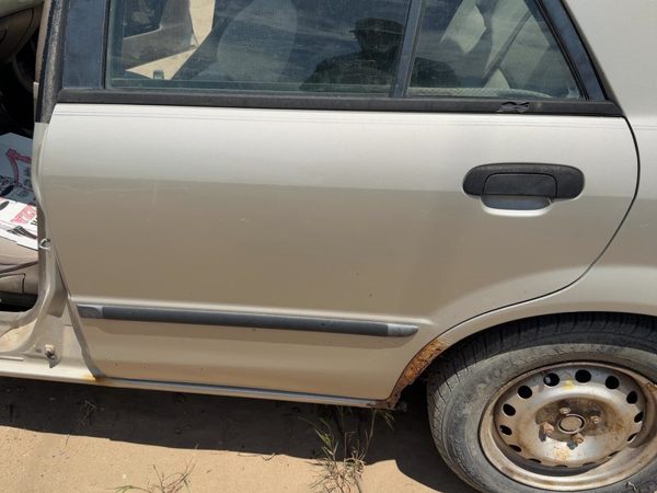 2000 Mazda Protege Rear Door LH Champagne Silver 4F — photo 2