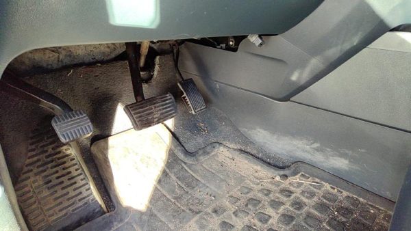 2009-2015 Honda Pilot Gas And Brake Pedal Assembly Automatic Transmission — photo 1