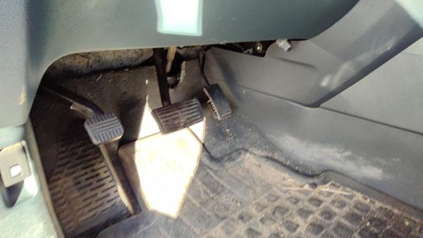 2009-2015 Honda Pilot Gas And Brake Pedal Assembly Automatic Transmission — photo 3