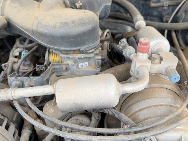 1996-1997 Chevy Silverado 1500 Throttle Body Valve Oem With Sensors 5.7L — photo 3