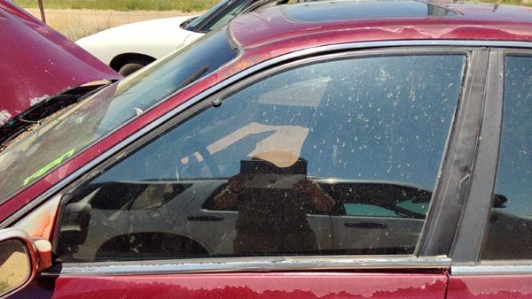 1994-1997 Honda Accord Driver Left Front Side Window Door Glass Oem 4289450 — photo 1