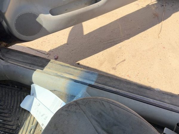 2005-2010 Chevy Cobalt Passenger Right Lower Kick Trim Panel Oem Gray 14B — photo 5