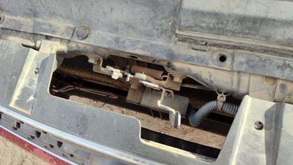 2002-2006 Nissan Altima Hood Latch Assembly With Bracket Oem 62500Zb600 — photo 4