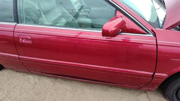 2001 Cadillac Eldorado Front Door RH Crimson Red 86U — photo 1