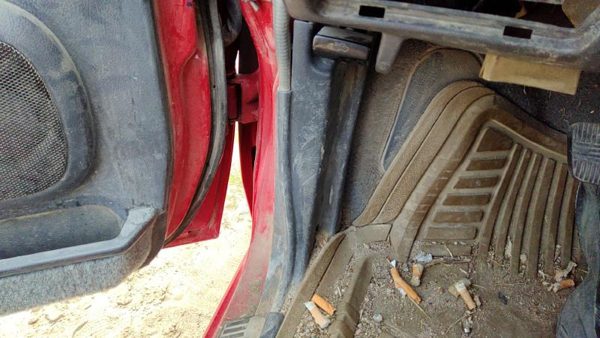 1992-1995 Nissan Pathfinder Driver Left Lower Kick Trim Panel Oem Gray — photo 2
