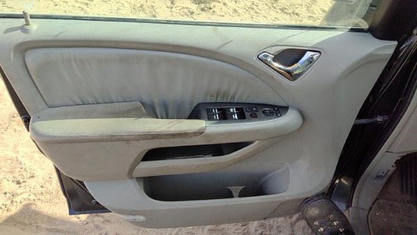 05-07 Honda Odyssey Driver Left Front Door Trim Panel With Master Switch Gray — photo 1