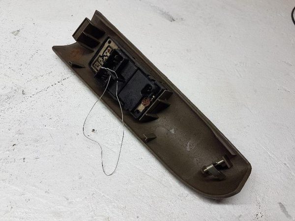 1998 Chevy Silverado 1500 Passenger Right Window Control Switch Unit 2500 Oem — photo 4
