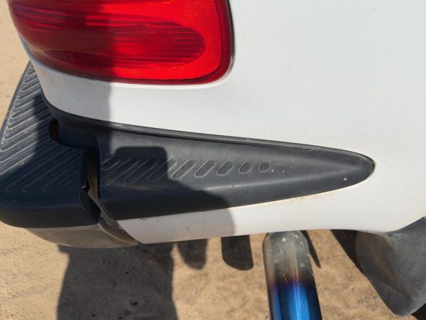 1997-2003 Ford F150 Passenger Right Rear Moulding On Quarter Panel Oem — photo 1