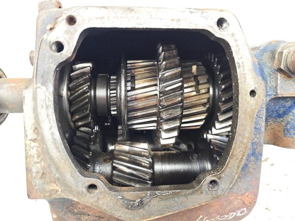 1953 Chev Full Size Transmission Assy. Gm 591747 3 Speed — photo 4