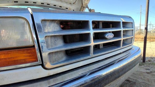 1995 Ford F150 Grille — photo 3