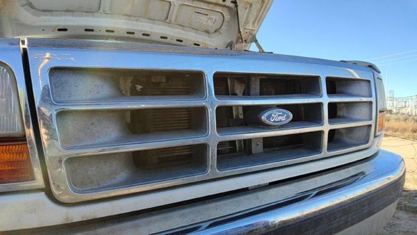 1995 Ford F150 Grille — photo 4