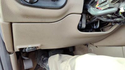 2004-2005 Ford Explorer Lower Dash Under Column Knee Bolster Trim Panel Tan Gp