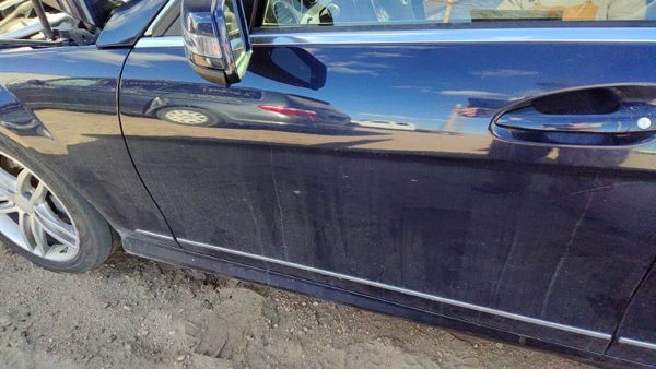 2013 Mercedes C-class Front Door LH Lunar Blue 890 — photo 6