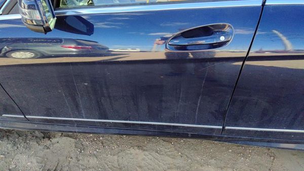 2013 Mercedes C-class Front Door LH Lunar Blue 890 — photo 7
