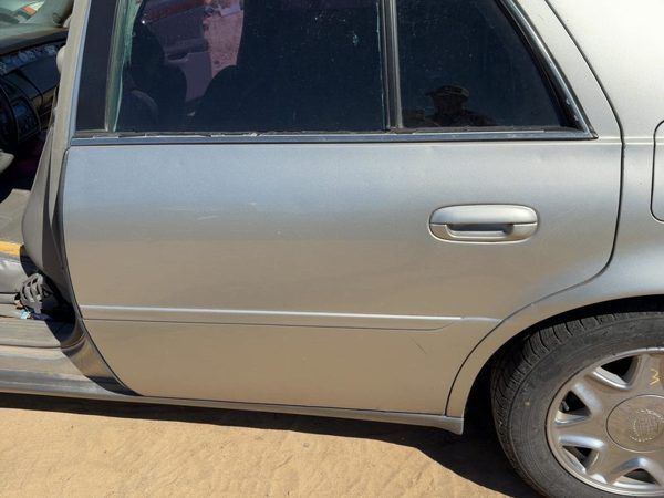 2005 Cadillac Deville Rear Door LH Platinum 67U — photo 3