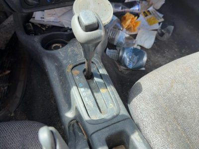 00-05 Cavalier Floor Shifter Lever Assembly Shift Unit Automatic Transmission