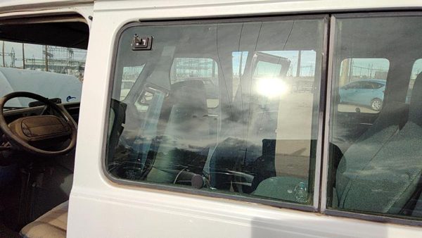 1972-1996 Gmc Van 3500 Driver Left Rear Side Window Forward Glass Oem Back — photo 1