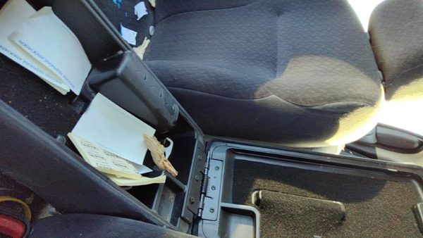 2001-2002 Dodge Intrepid Center Console Lid Only Oem Arm Rest Fold Down — photo 5