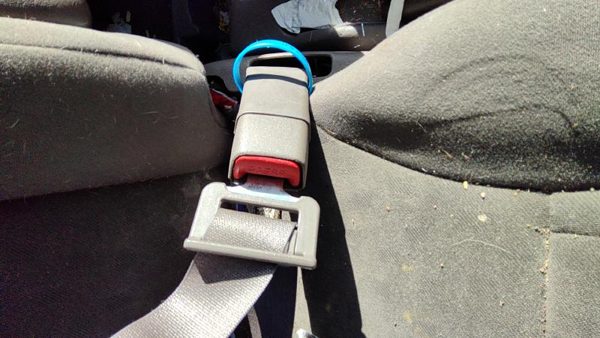 01-05 Pt Cruiser Passenger Right Front Seat Belt Buckle Receiver Fl Taupe — photo 4