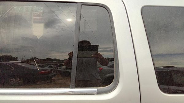 2003-05 Lincoln Aviator Driver Left Rear Vent Window Back Door Glass With Frame — photo 2