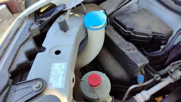 09-11 Honda Pilot Windshield Washer Fluid Reservoir With Pump Wiper Tank 76841 — photo 1