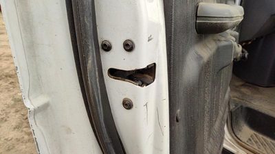 1992-1996 Ford Van E250 Driver Left Front Door Latch With Rods/Cables Oem