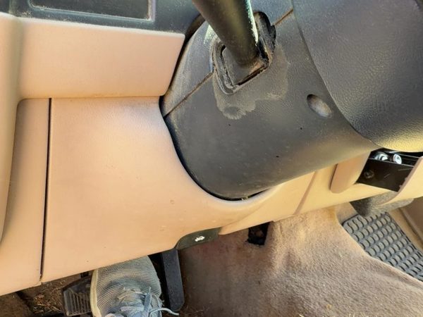 1994 Ford Explorer Dash Panel Tan — photo 1